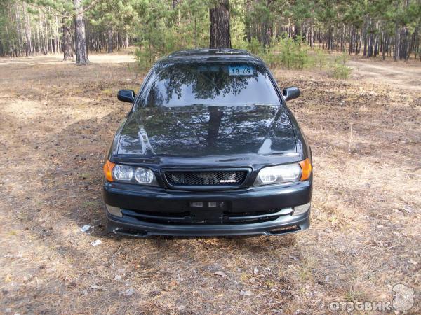 Автомобиль Toyota Chaser Tourer V Седан (1999) фото