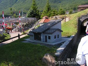 Парк железнодорожных миниатюр Swiss Vapeur Parc (Швейцария, Ле Бувре)  фото